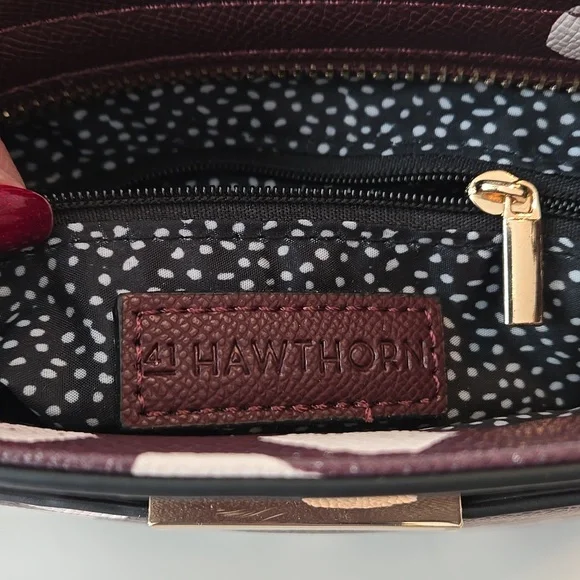 WOMEN'S 41 HAWTHORN FAUX LEATHER CROSSBODY BAG NWOT - Picture 7 of 13